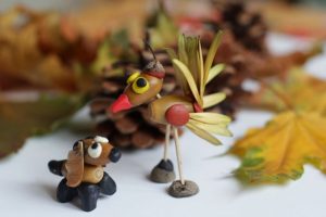 фигурки из желудей