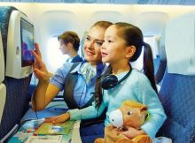 дети в самолете